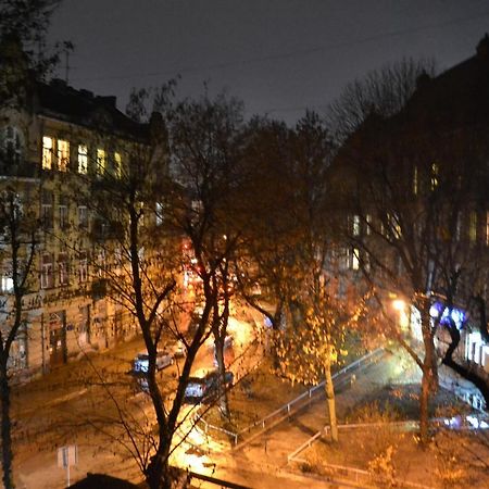 Lux Apartament На Левицького ลวีฟ ภายนอก รูปภาพ