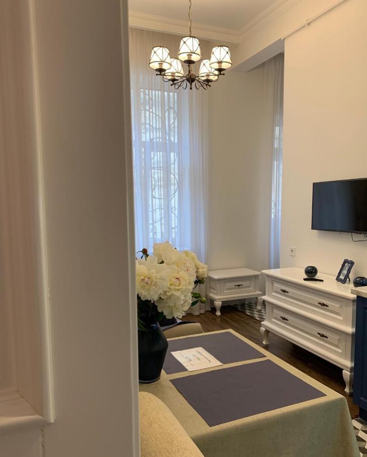 Lux Apartament На Левицького ลวีฟ ภายนอก รูปภาพ