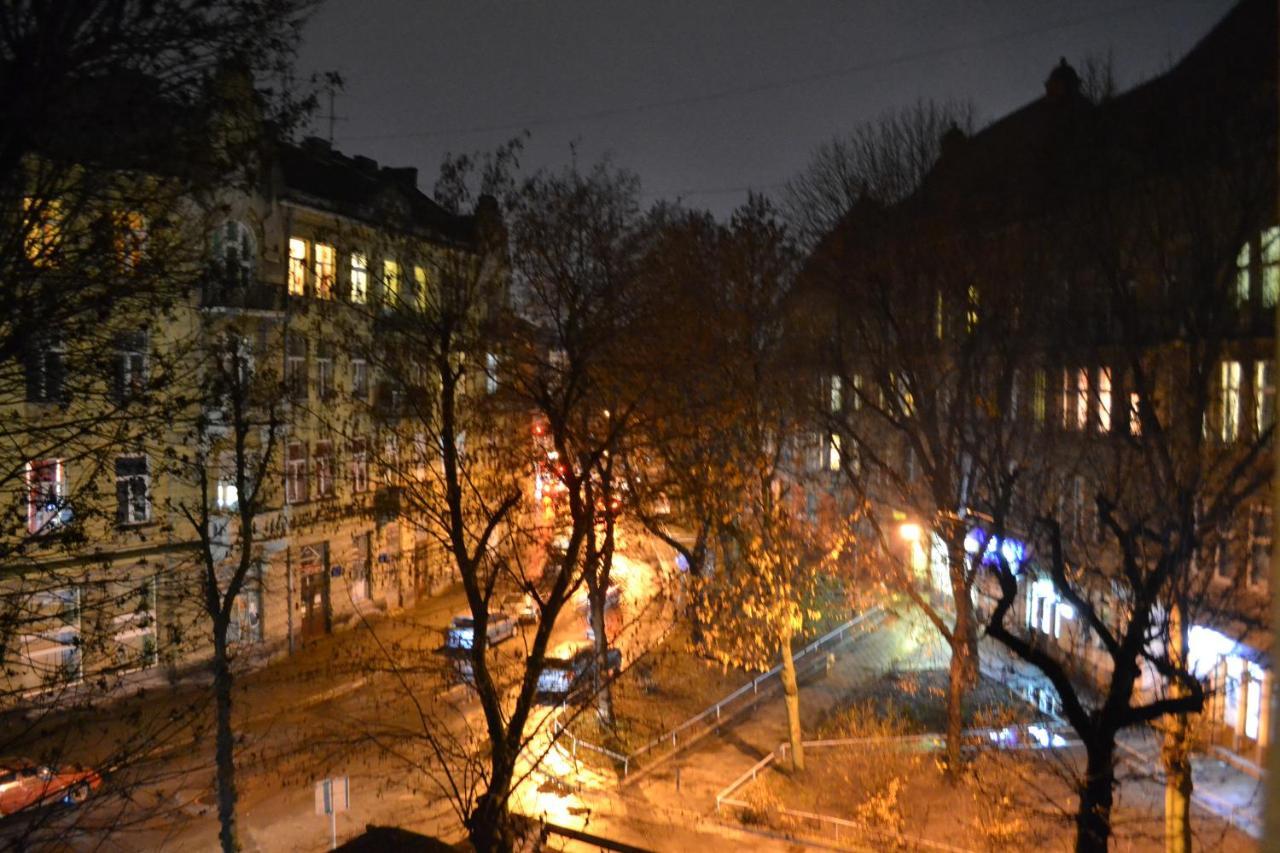 Lux Apartament На Левицького ลวีฟ ภายนอก รูปภาพ